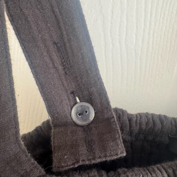 NWOT Quince Organic Cotton Gauze Smocked Jumpsuit – Washed Black – Size M - Picture 8 of 8